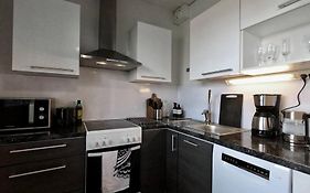 Peaceful City Center Apartment